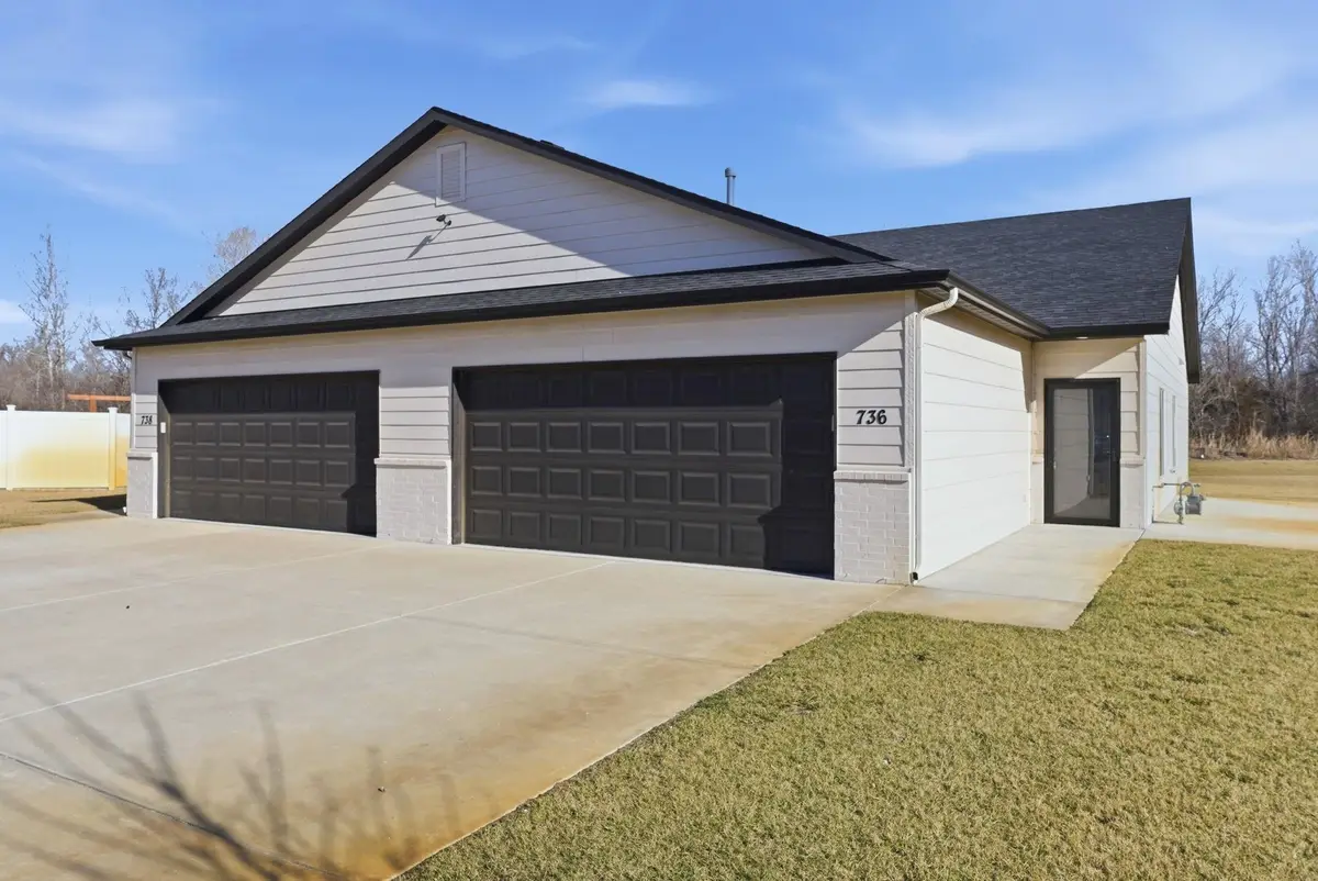 736 W 50th Ct S, Wichita, KS 67217 - #1