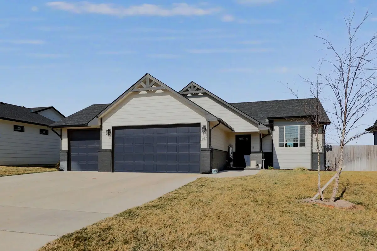 142 E Poplar Cir, Goddard, KS 67052 - #1