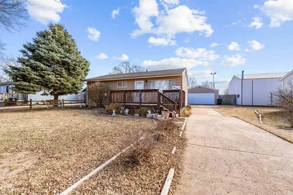 427 Yale Ave., Salina, KS 67401