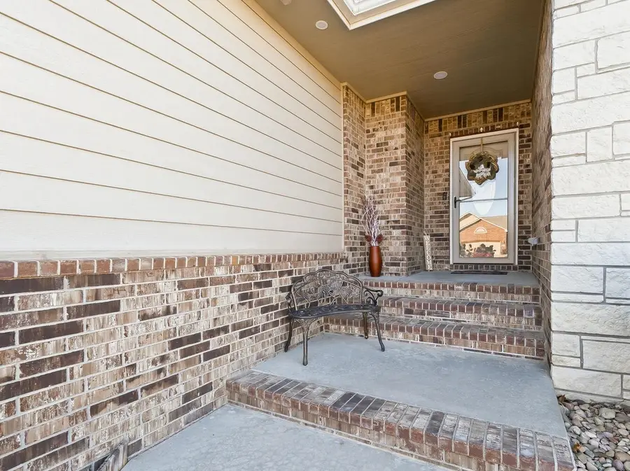 8705 E Scragg St, Wichita, KS 67226 - #2