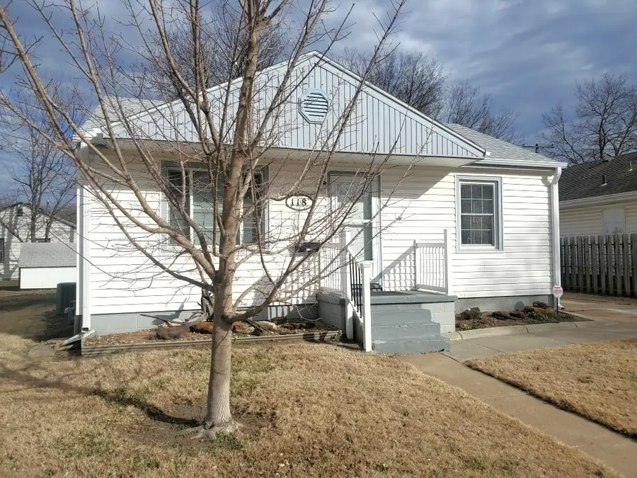 118 N Connecticut Ave, Salina, KS 67401 - #2
