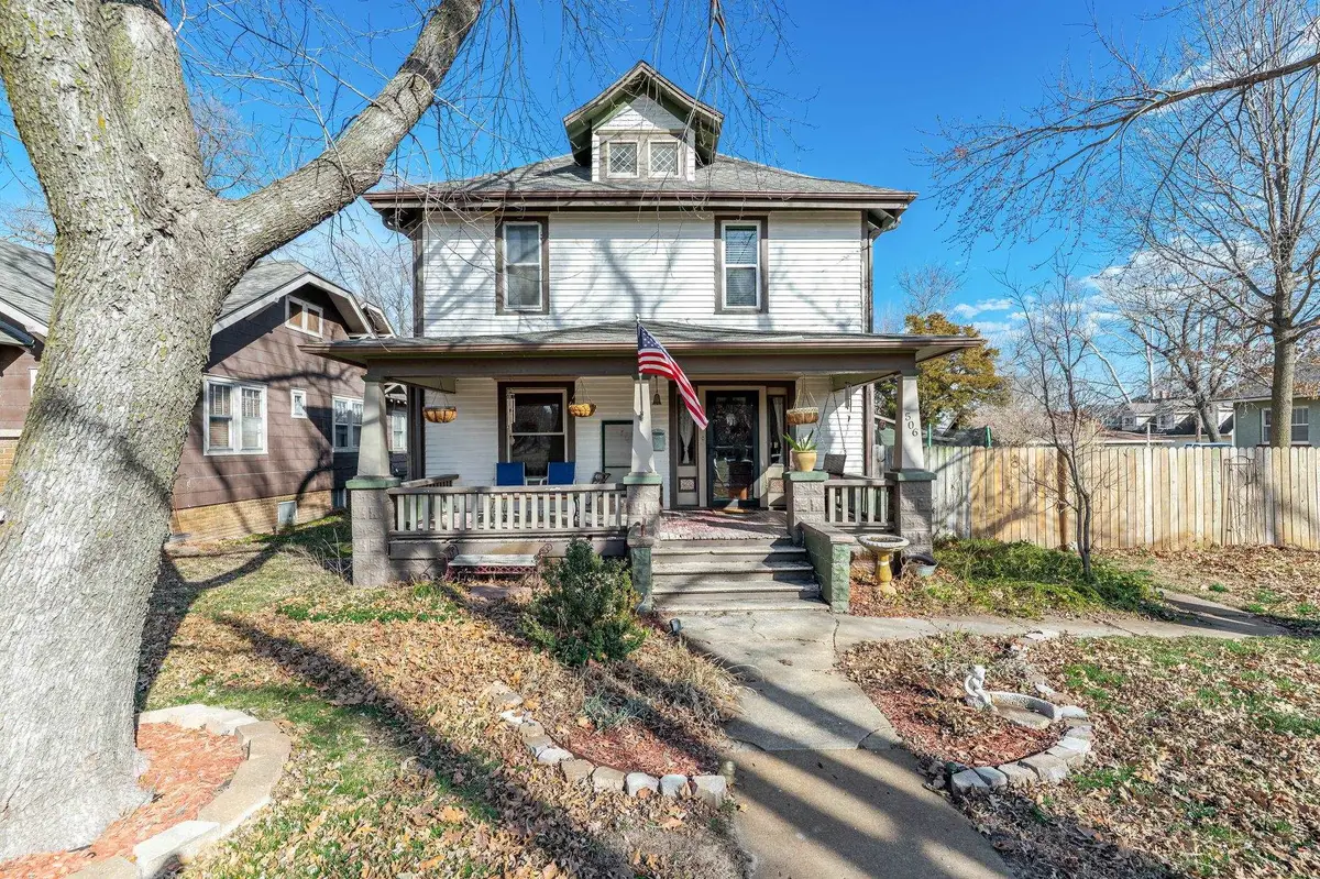 506 Main St, Halstead, KS 67056 - #1