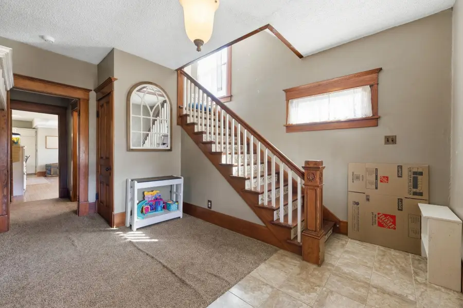 506 Main St, Halstead, KS 67056 - #3