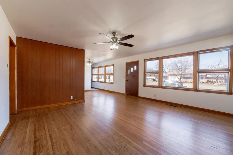 1217 E Fortuna St, Wichita, KS 67216 - #3