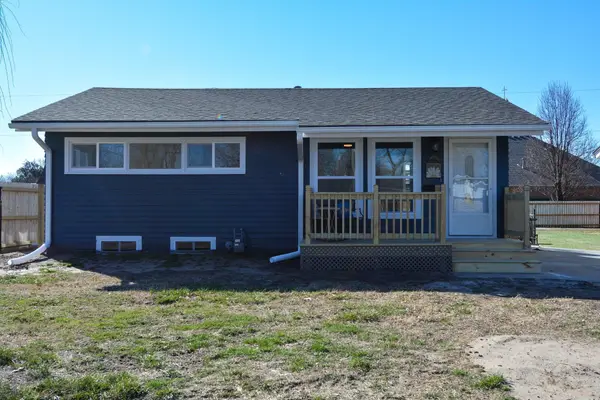 719 W 3rd St., Valley Center, KS 67147