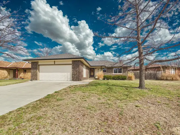 2230 S Flynn St, Wichita, KS 67207