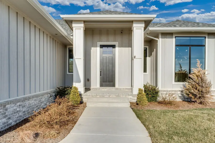 2830 E Kay St, Derby, KS 67037 - #2