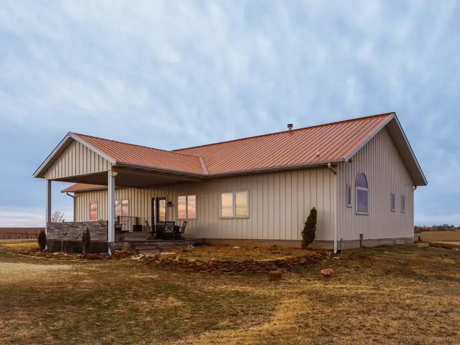 1335 Quartz Rd, Minneapolis, KS 67467 - #2