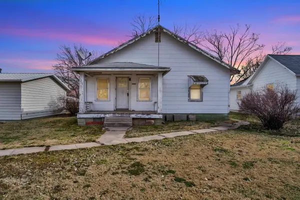 520 N Cedar St, Marion, KS 66861