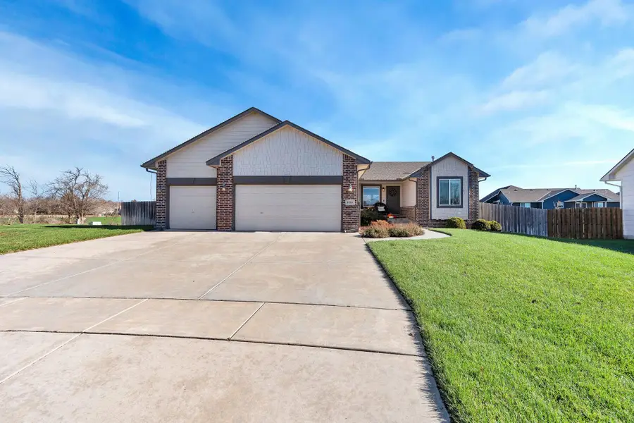 11314 W Wilkinson Ct, Maize, KS 67101 - #2