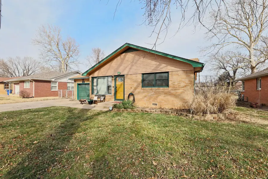 1000 N El Paso Dr, Derby, KS 67037 - #3