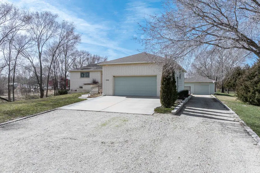 8359 Victoria St, Haysville, KS 67060 - #3