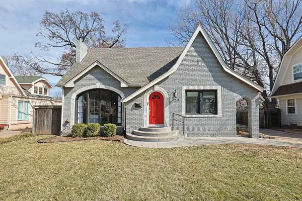 420 S Bluff Ave, Wichita, KS 67218