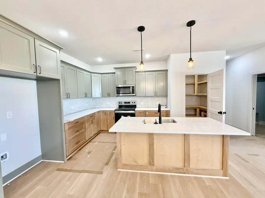5408 N Toben Ct, Bel Aire, KS 67226 - #3