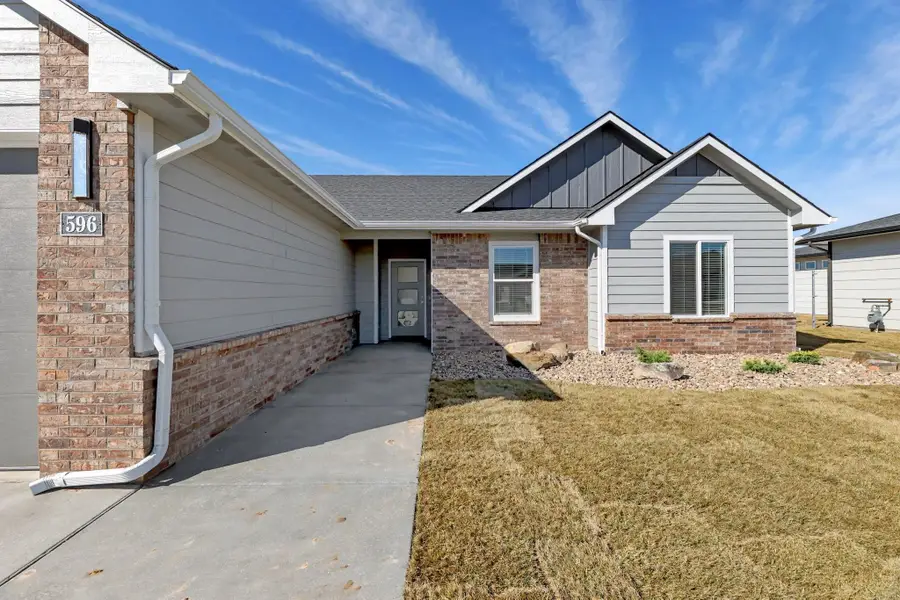 596 W Long Path Ct, Goddard, KS 67052 - #3