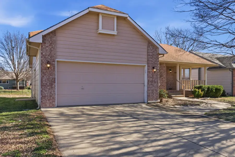 2554 N Crestline Ct, Wichita, KS 67205 - #3