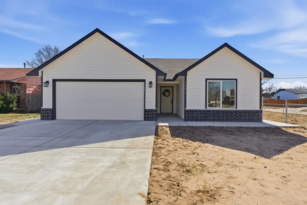 1501 E El Monte St, Wichita, KS 67216 - #1