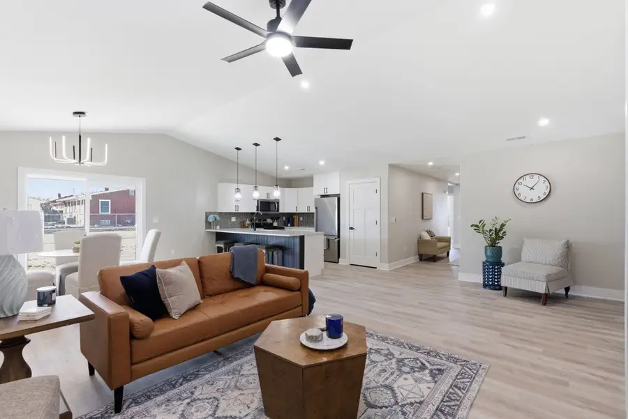 1501 E El Monte St, Wichita, KS 67216 - #3