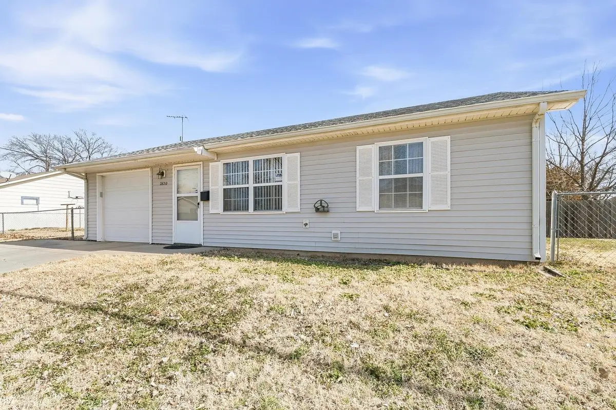 2830 W Crawford Ave, Wichita, KS 67217 - #1
