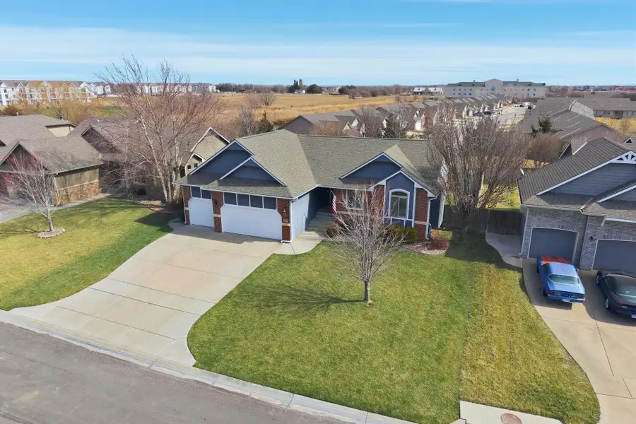 4114 N Parkdale Ct, Maize, KS 67101 - #3