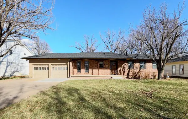 134 S Dexter Ave, Valley Center, KS 67147