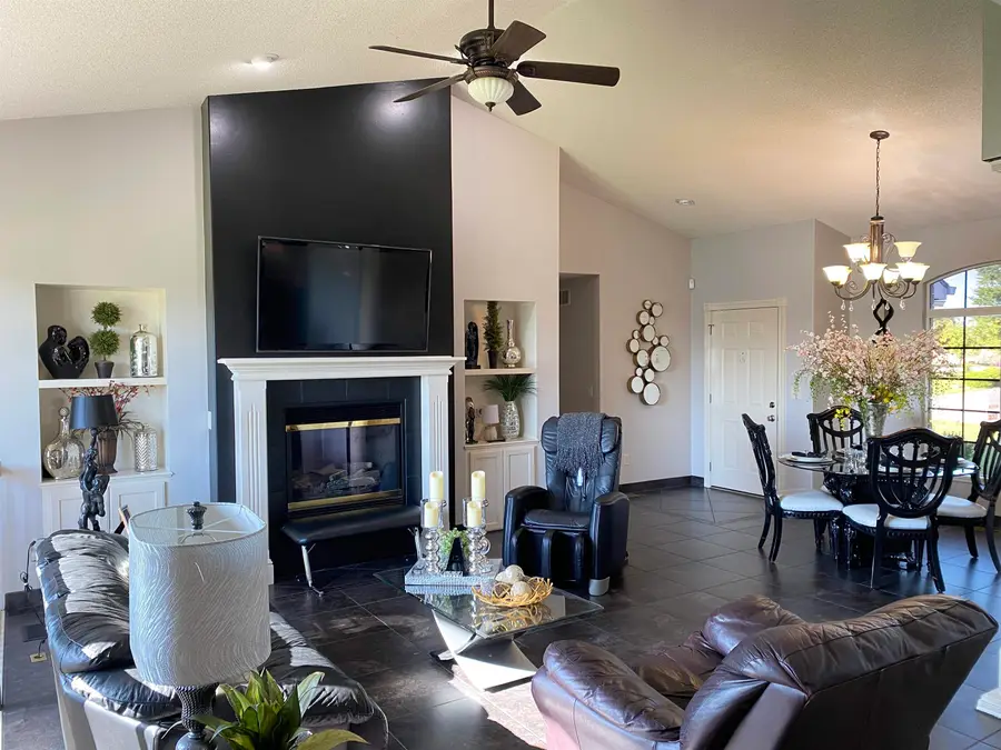 12301 E Zimmerly Ct, Wichita, KS 67207 - #2