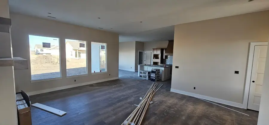 1530 E Appleton St, Valley Center, KS 67147 - #3