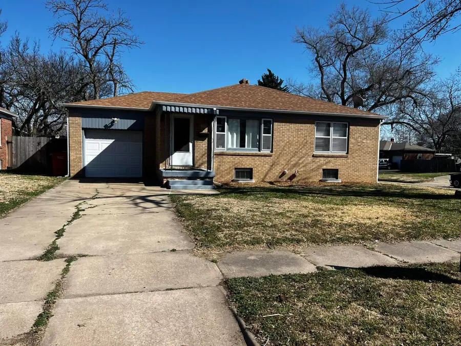 1150 Waverly St, Wichita, KS 67218 - #2