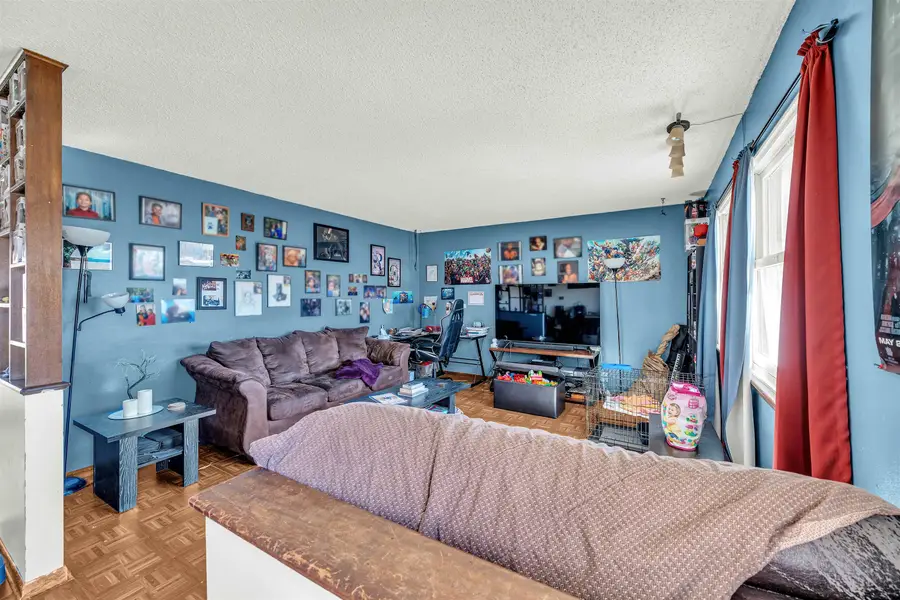 212 W 9th St, Harper, KS 67058 - #3