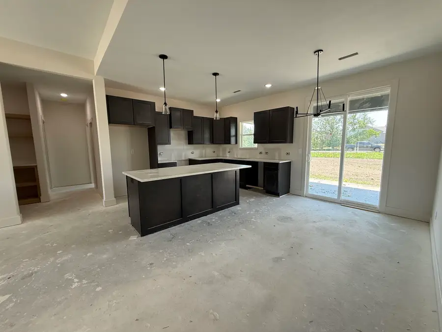 5400 N Toben Ct, Bel Aire, KS 67226 - #2