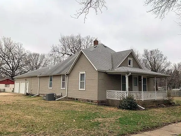424 N Nelson St, Bennington, KS 67422