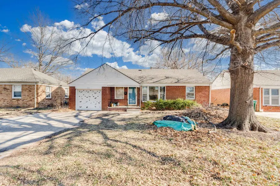 646 S Mission Rd, Wichita, KS 67207 - #2