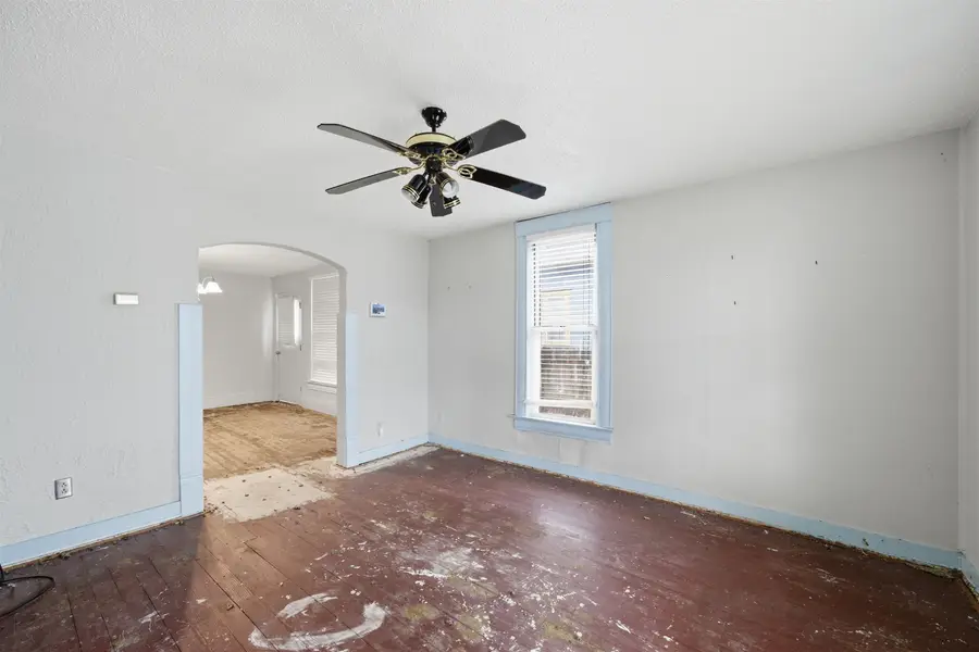 1308 S Market St, Wichita, KS 67211 - #2