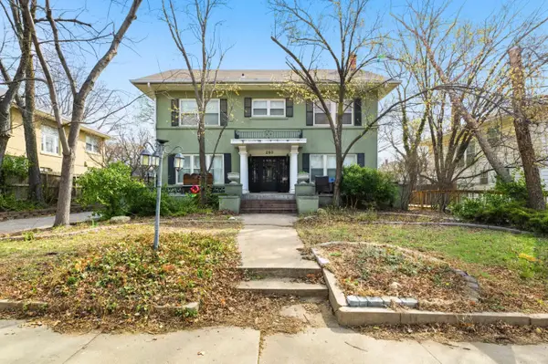 250 N Bluff Ave, Wichita, KS 67208