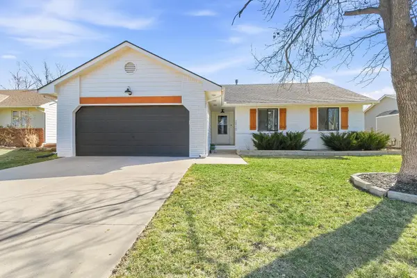 2010 N Woodchuck St, Wichita, KS 67212