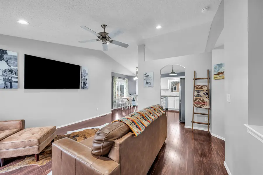 1101 N Raintree Dr, Derby, KS 67037 - #3