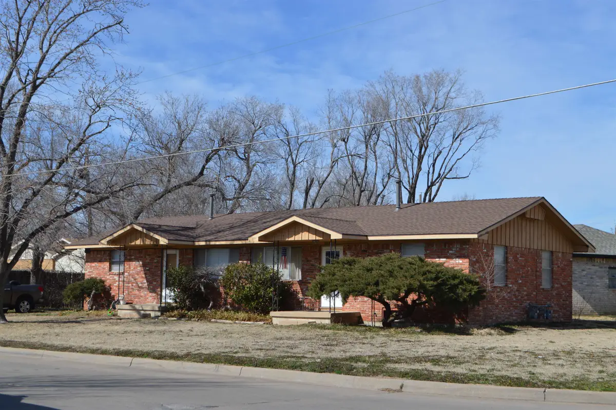 2604 W 11th St N, Wichita, KS 67203 - #1