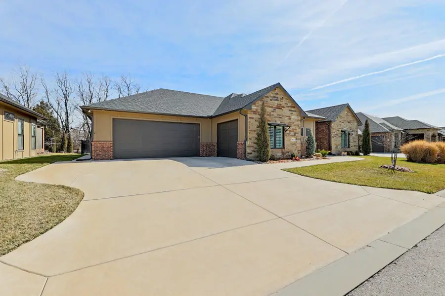 3920 N Brush Creek, Maize, KS 67101 - #2