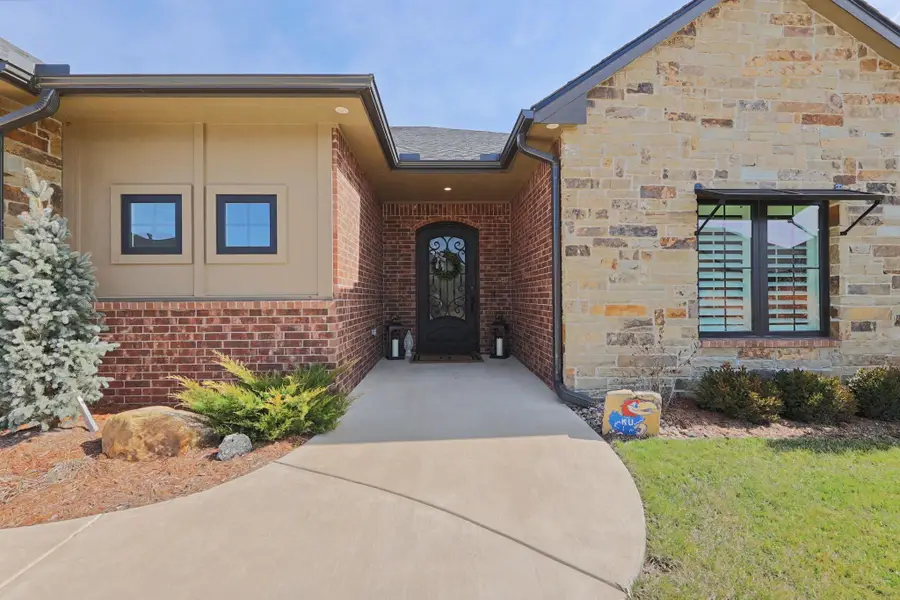 3920 N Brush Creek, Maize, KS 67101 - #3