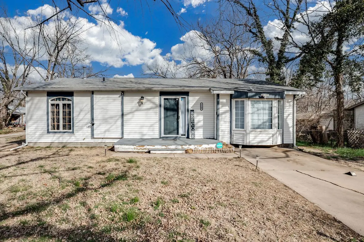 770 N Custer St, Wichita, KS 67203 - #1