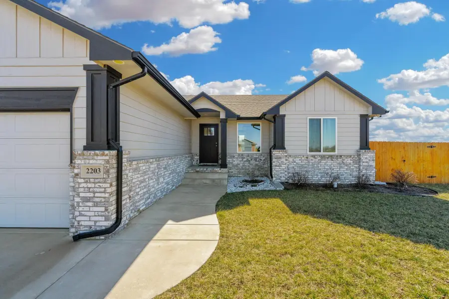 2203 E Watercress St, Andover, KS 67002 - #3