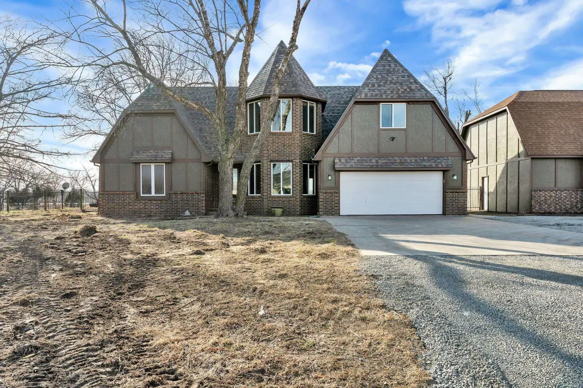 8405 S Ida St, Haysville, KS 67060 - #1