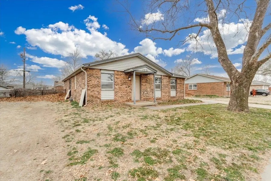 1521 E Catalina St, Wichita, KS 67216 - #2