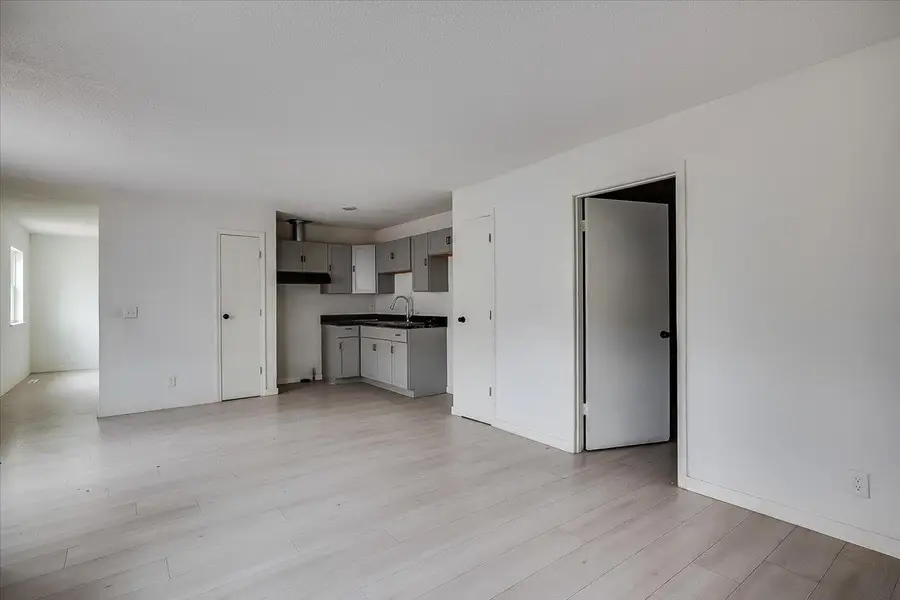 1507 E Berkeley, Wichita, KS 67216 - #3