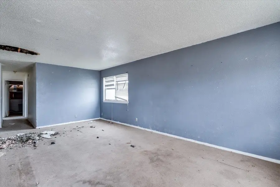 1614 E Del Mar St, Wichita, KS 67216 - #3