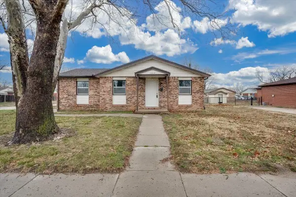 1502 E Catalina St, Wichita, KS 67216