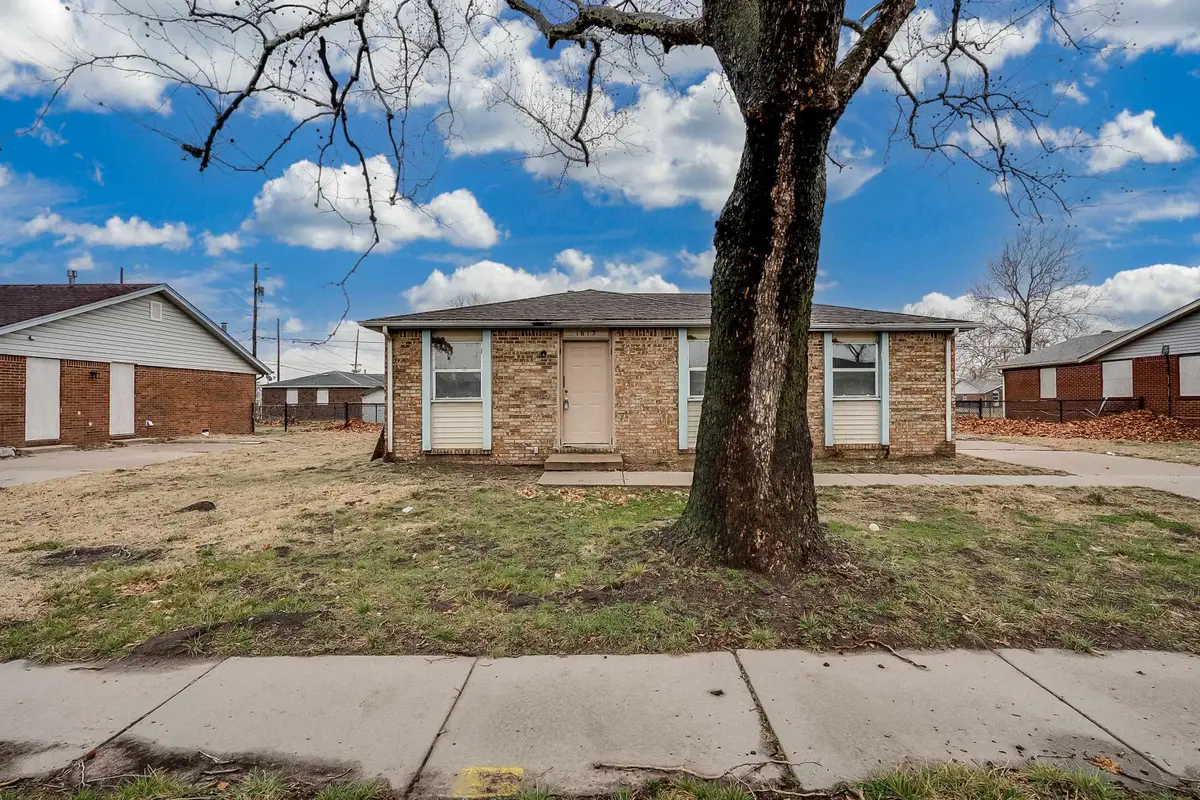 1613 E Catalina St, Wichita, KS 67216 - #1