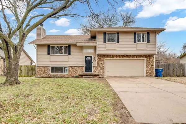 1613 E Brendonwood Rd, Derby, KS 67037