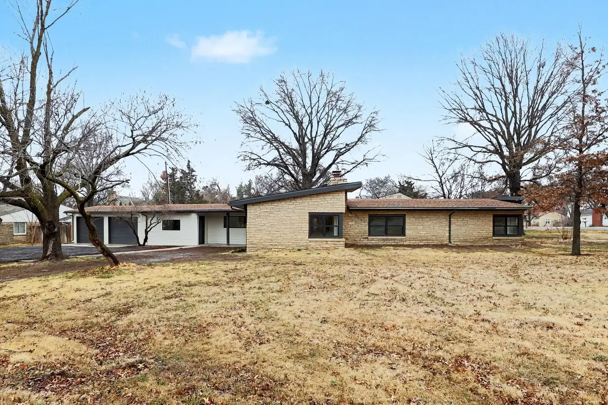 12 E Sequoia Dr, Wichita, KS 67206 - #1