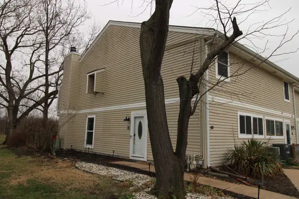 16 Chisholm Creek St, Wichita, KS 67226